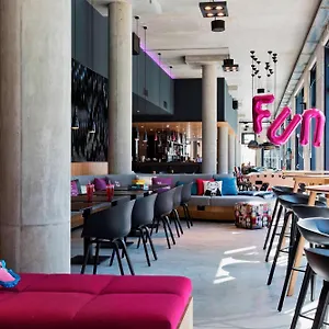 Hotel Moxy Vienna Airport Schwechat